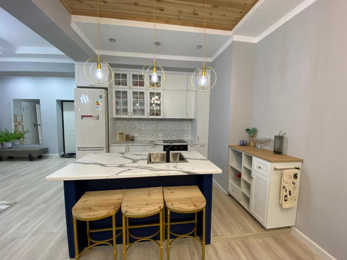 Bird'S Nest - Apartment In Downtown Karakol Εξωτερικό φωτογραφία